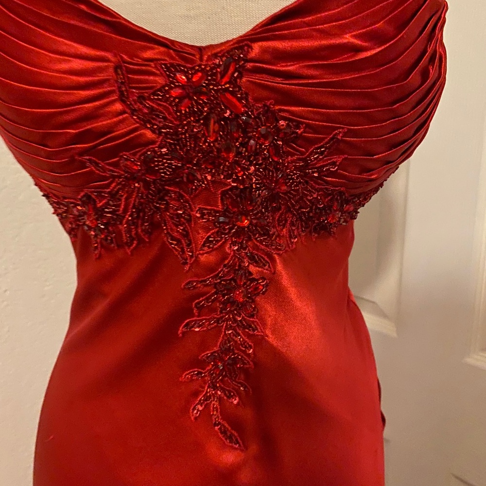 Red chicas small prom dress